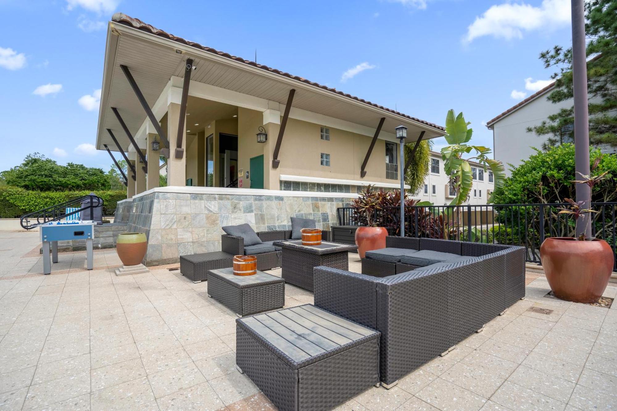 Cozy & Elegant 4Br Enchanted Townhouse - 1 Mile To Disney With Resort Pool, Gym, & Jacuzzi Orlando Ngoại thất bức ảnh