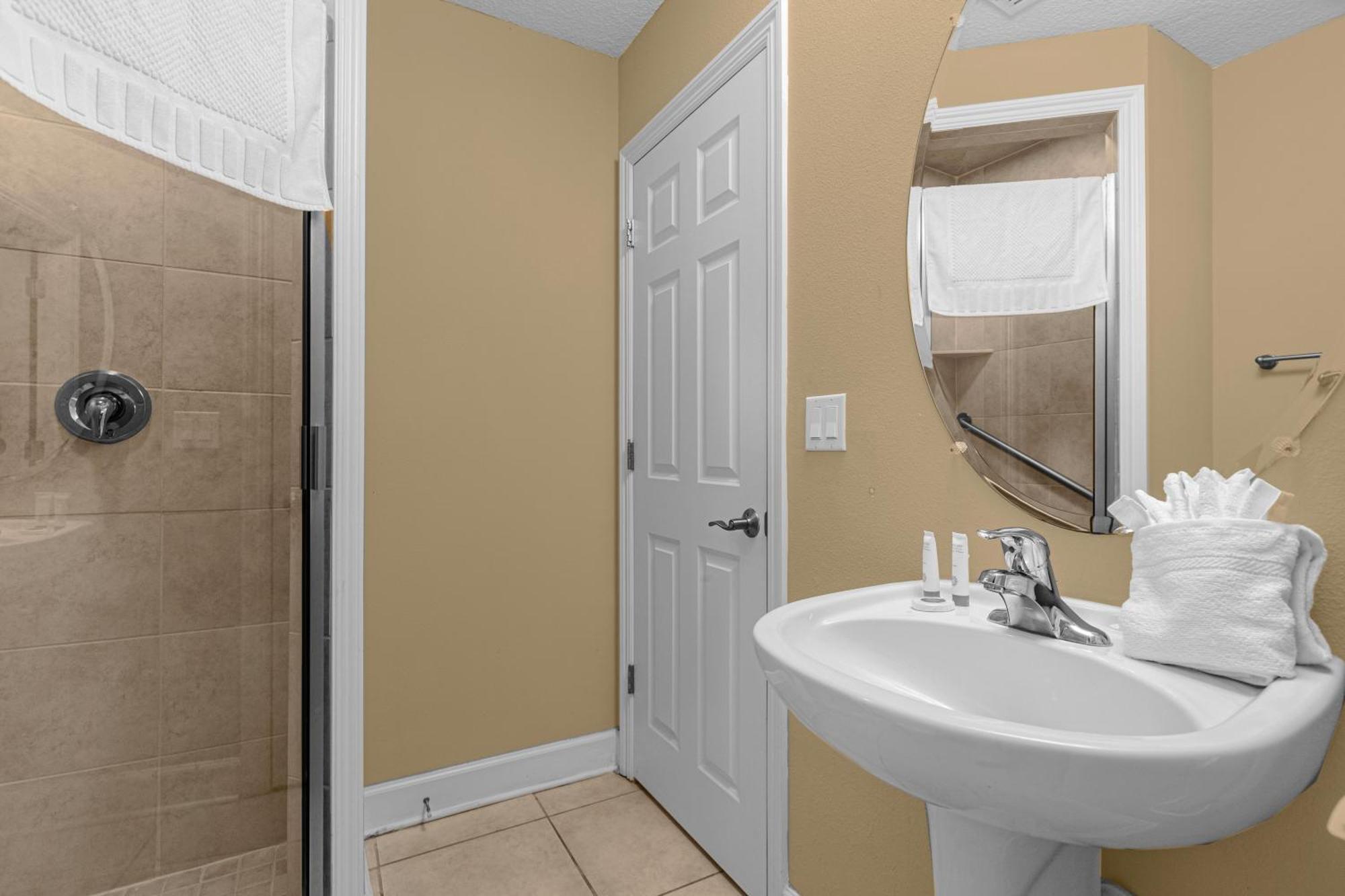Cozy & Elegant 4Br Enchanted Townhouse - 1 Mile To Disney With Resort Pool, Gym, & Jacuzzi Orlando Ngoại thất bức ảnh