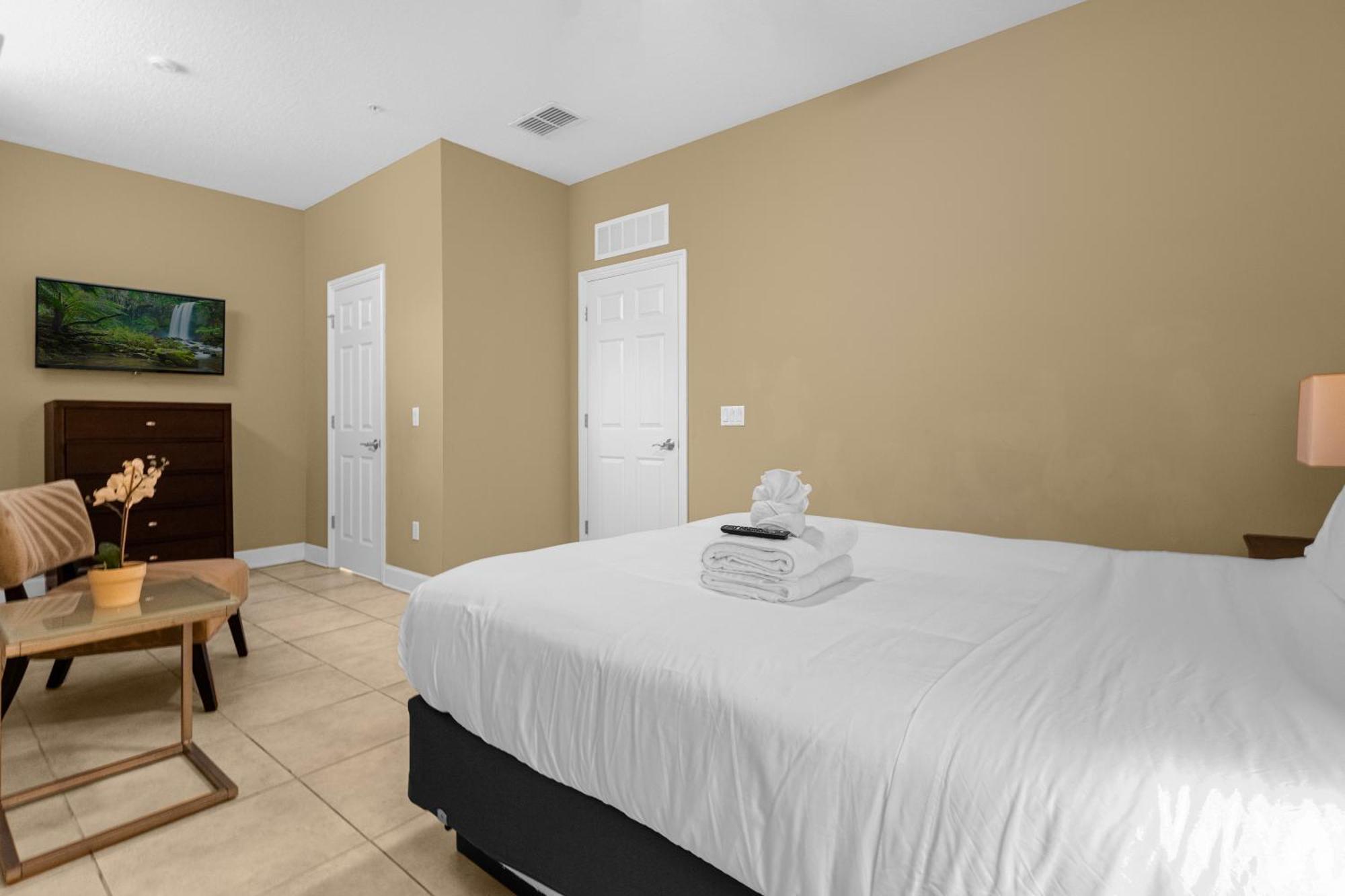 Cozy & Elegant 4Br Enchanted Townhouse - 1 Mile To Disney With Resort Pool, Gym, & Jacuzzi Orlando Ngoại thất bức ảnh